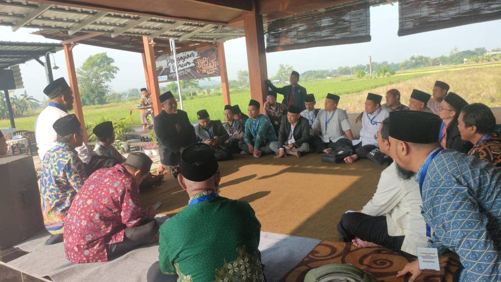 Ngaji di Sawah Bareng Amien Rais