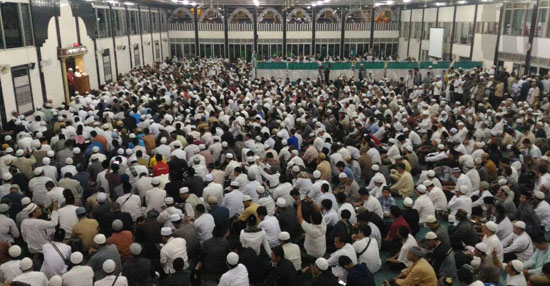 Membuka Memori di Masjid Al Falah Surabaya