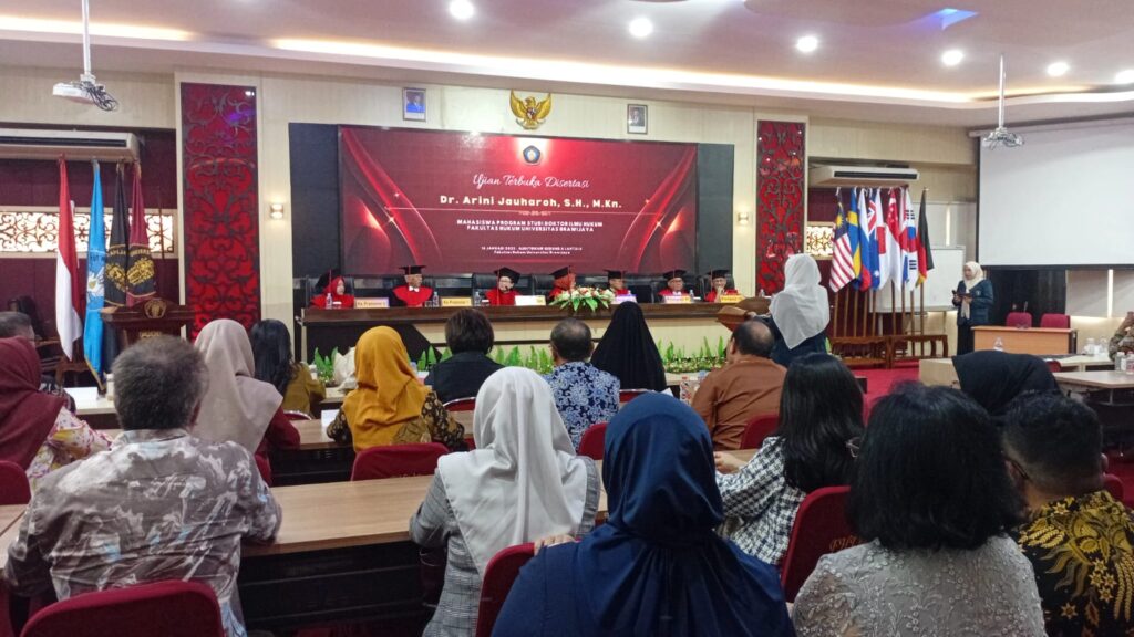 Arini Jauharoh, Kader Aisyiyah Jatim, Raih Gelar Doktor Ilmu Hukum di Universitas Brawijaya