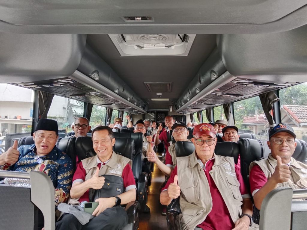 28 Personalia Majelis Tabligh PWM Jatim Berangkat ke Semarang untuk Raker II