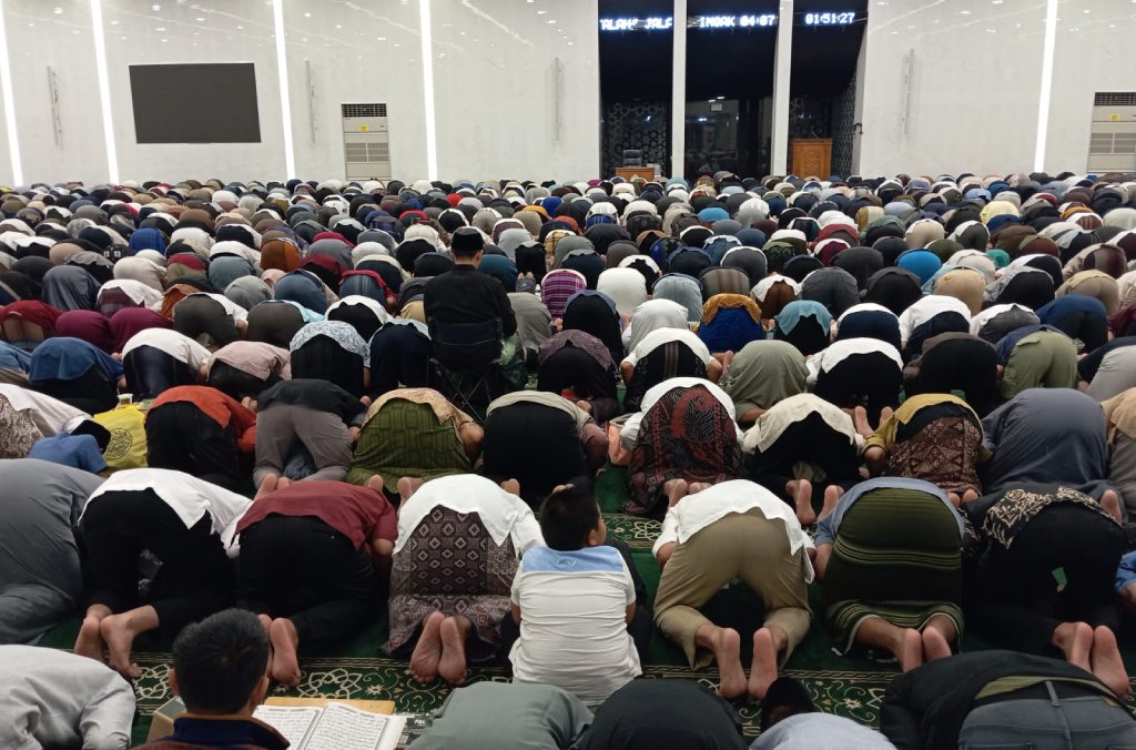 Malam 27 Ramadan, Jamaah I’tikaf Membludak di Masjid Al Falah