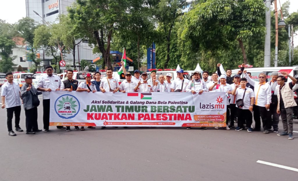21 Ambulans Lazismu Jatim Iringi Aksi One Day Charity Solidaritas Palestina di Surabaya
