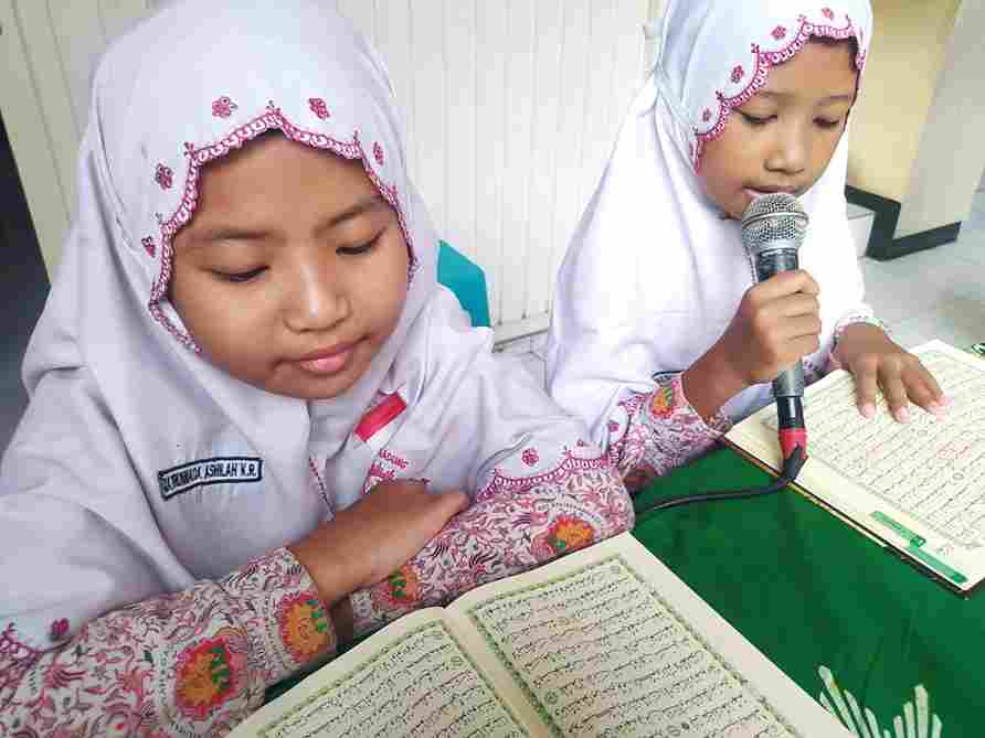 Lantunan Ayat Suci Warnai Aktifitas Pagi SD Muhammadiyah 6 Gadung