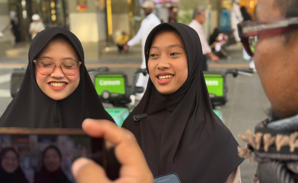 Doa 24 Tahun Sang Ayah Terjawab: Alya, Jemaah Haji Muda yang Berangkat Bersama Keluarga