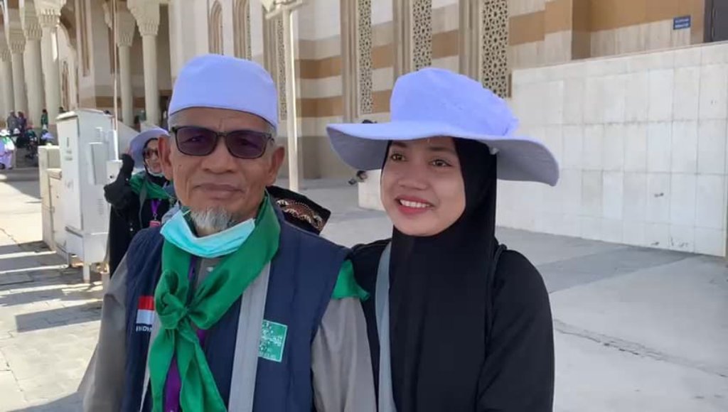 Tiga Pekan Menikah, Dokter Muda Ini Penuhi Panggilan Haji demi Ibunya