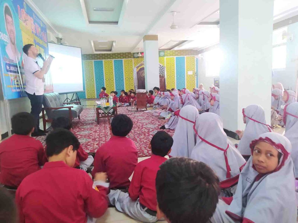 ICP ExWorld SD Musix Undang Native dari UK untuk Mengenalkan Budaya