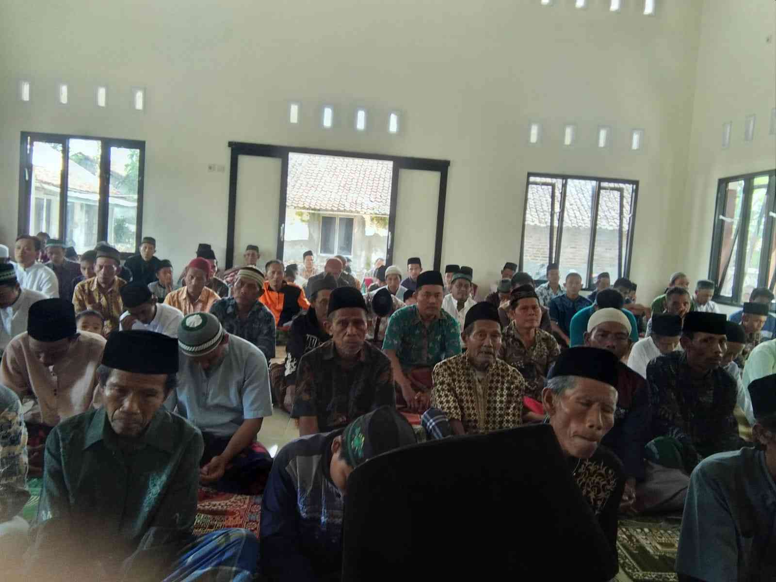 Masjid Baru Semangat Baru: 248 Jamaah Padati Salat Jumat Perdana di Kalinusu Brebes