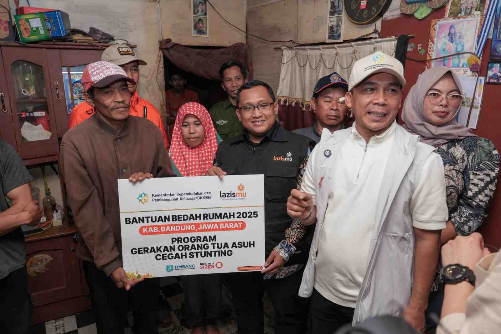 Cegah Stunting, BKKBN dan Lazismu Lakukan Bedah Rumah