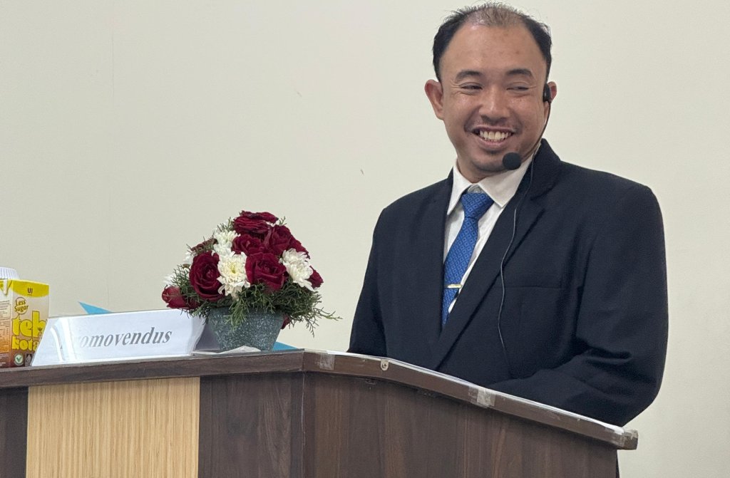 Dekan FIK UM Surabaya Raih Doktor dari Unair lewat Riset Stunting dan Budaya Pelet Betteng