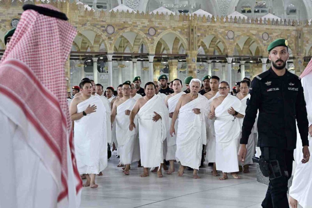 Presiden dan Menag Tunaikan Umrah, Terlantun Doa untuk Negeri