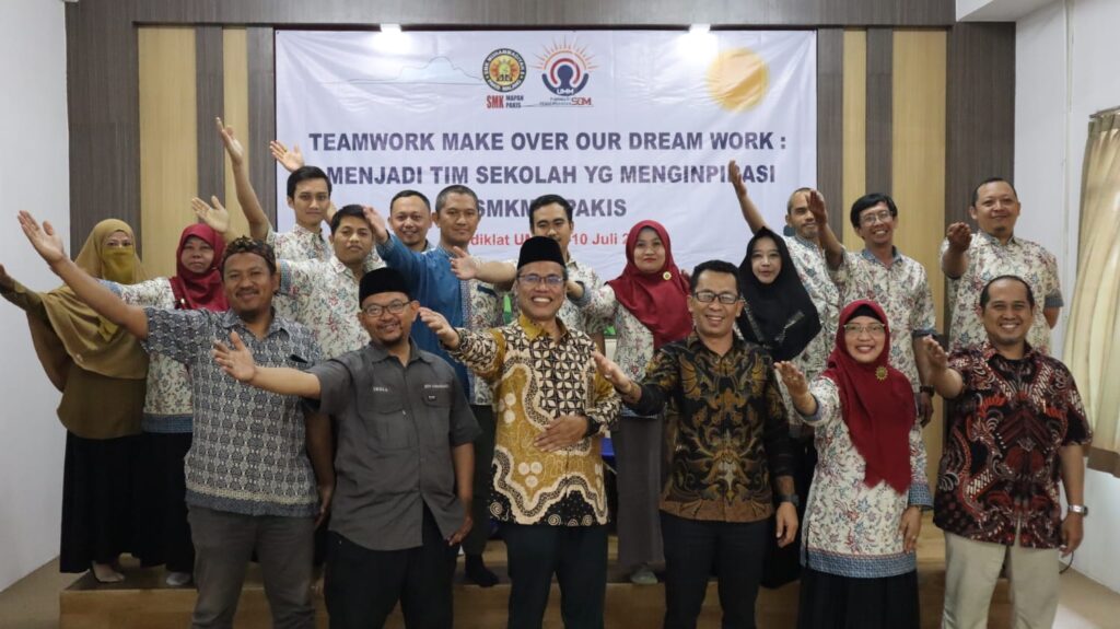 SMK Muhammadiyah 8 Pakis Malang Gelar Pelatihan Guru, Bangun Tim Sekolah yang Solid