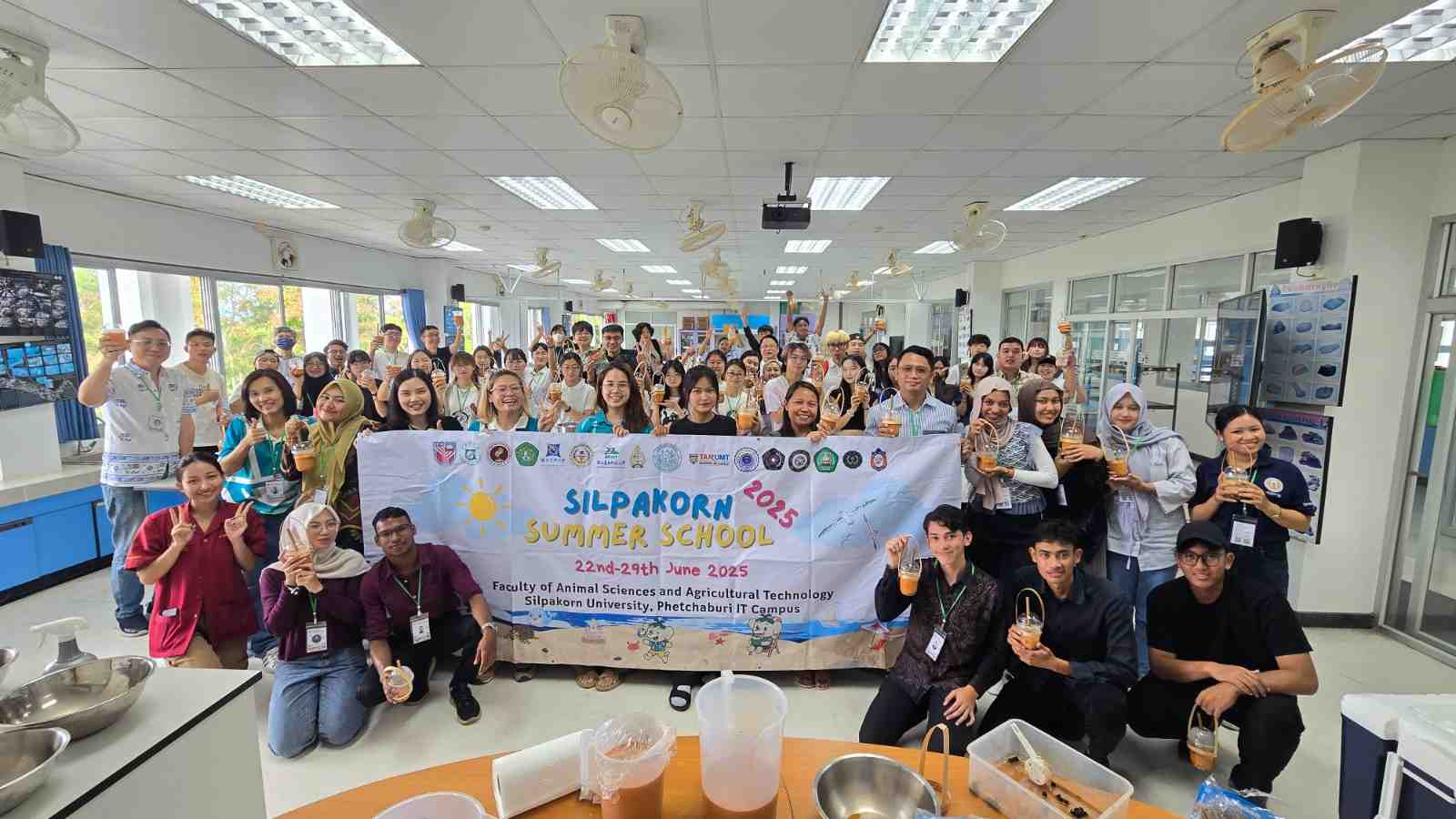 Mahasiswa UMM Rasakan Sensasi Belajar di Thailand, Bisnis Peternakan Serangga