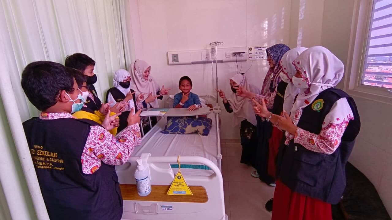 Serunya Gen Q SD Musix Membesuk dan Menghibur Teman Sakit
