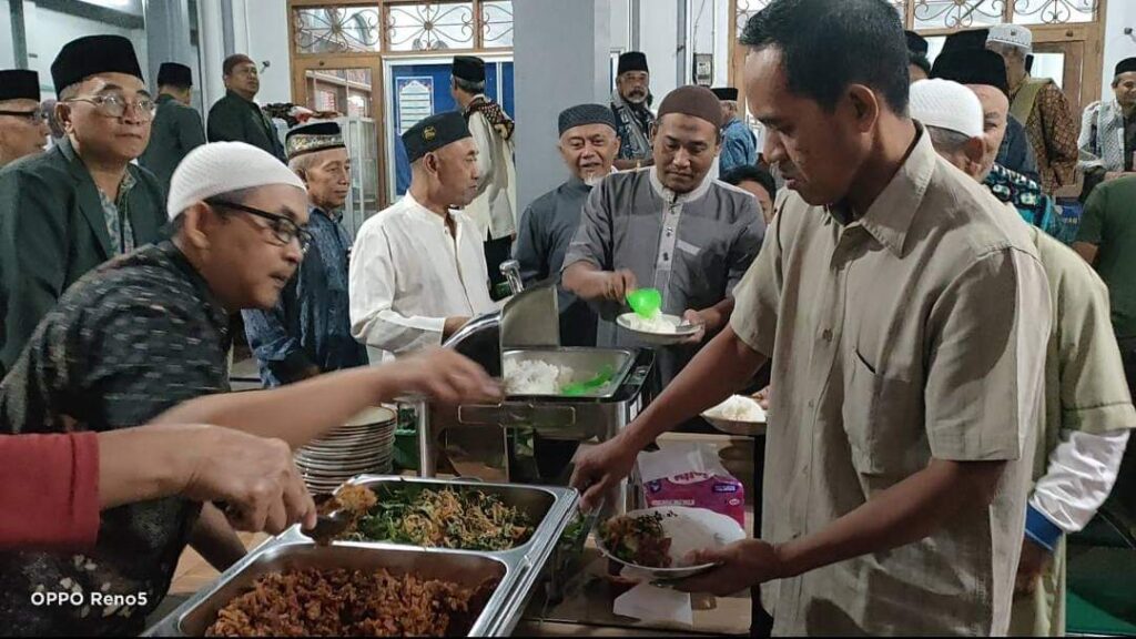 Mengapa Keadaan Masjid Mencerminkan Keadaan Umat