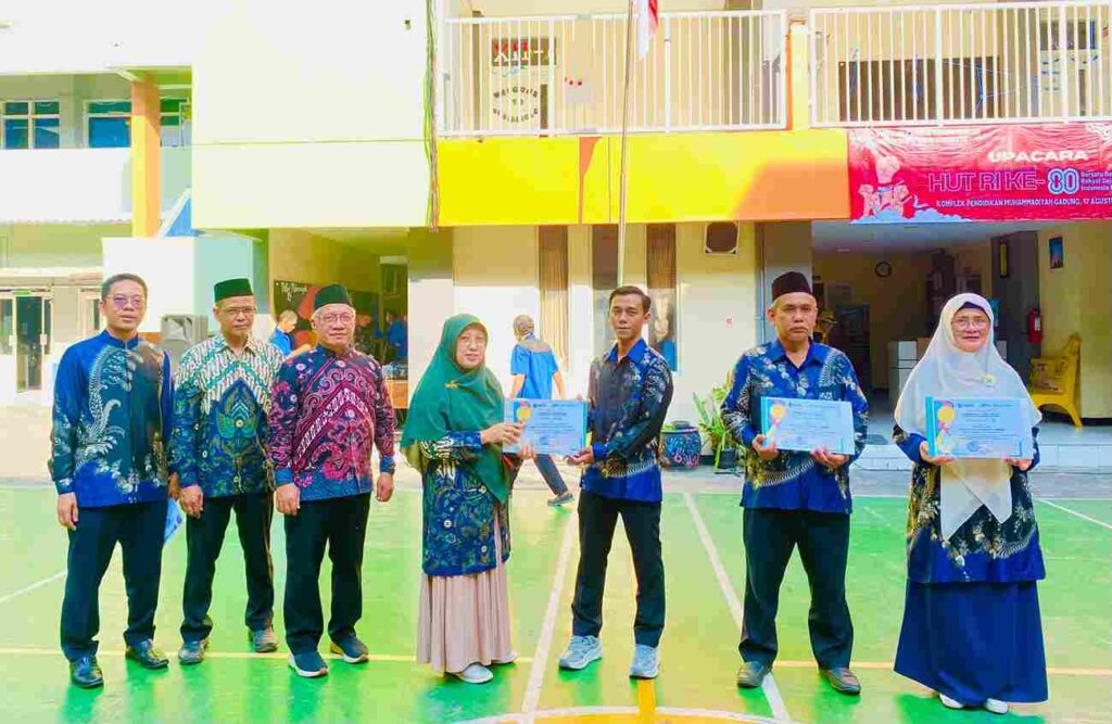 SD Musix Surabaya Berikan Apresiasi Spesial di HUT ke-80 RI: Reward Umroh dan Beasiswa S2 untuk Guru dan Karyawan