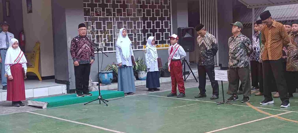 Hafiz Cilik SD Musix Pimpin Pasukan Upacara HUT RI: Aksi Zidan Al-Makkah Pukau Peserta