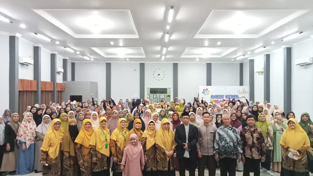 235 Guru TK ABA da SLB se-Sidorajo Mengikuti Pelatihan Tarbiyah Mar'ah Aisyiyah Gelombang II