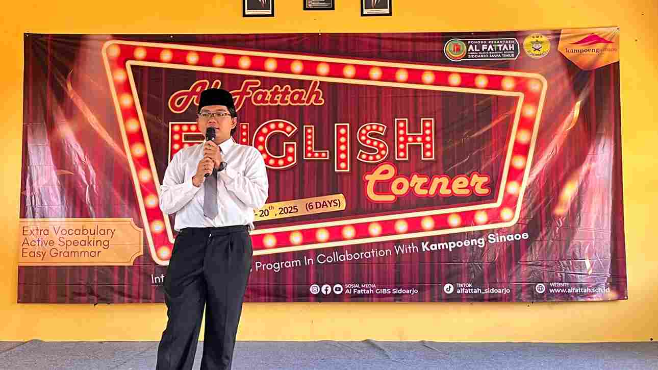 SMP Al Fattah Sidoarjo Gelar English Corner untuk Santri