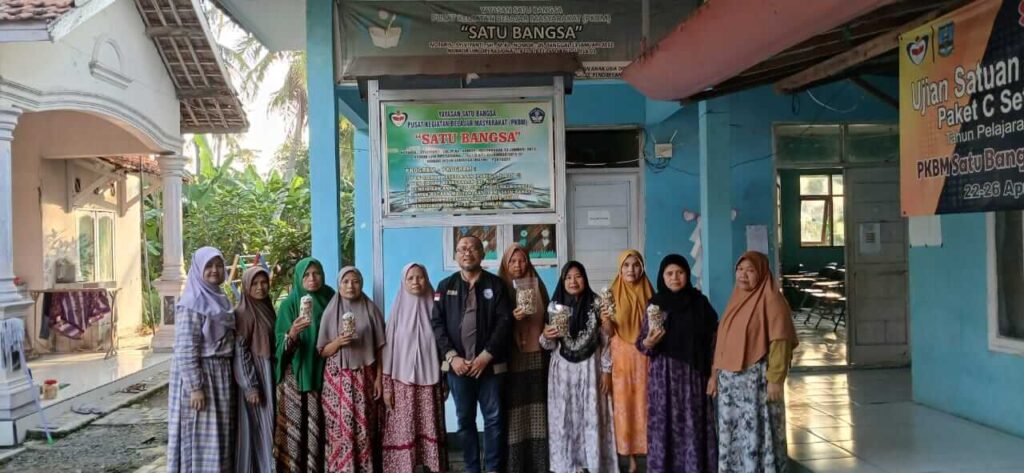 Awalnya untuk Pakan Ikan, Warga Desa Pontang Sulap Umbi Suge Jadi Keripik Gurih