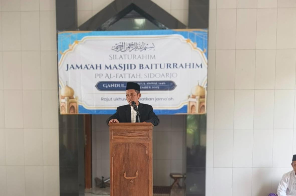 Jemaah Masjid Baiturrahim Ponpes Al Fattah Sidoarjo Silaturrahim dan Napaktilas KH Ahmad Dahlan