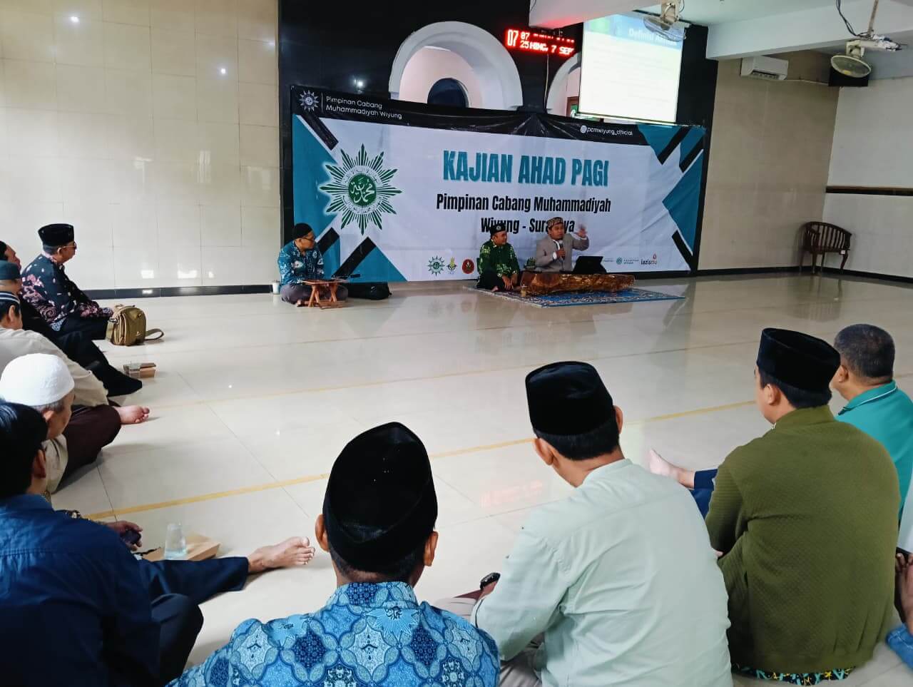 Kajian Ahad Pagi PCM Wiyung Bahas Akhlaqul Karimah di Era Disrupsi