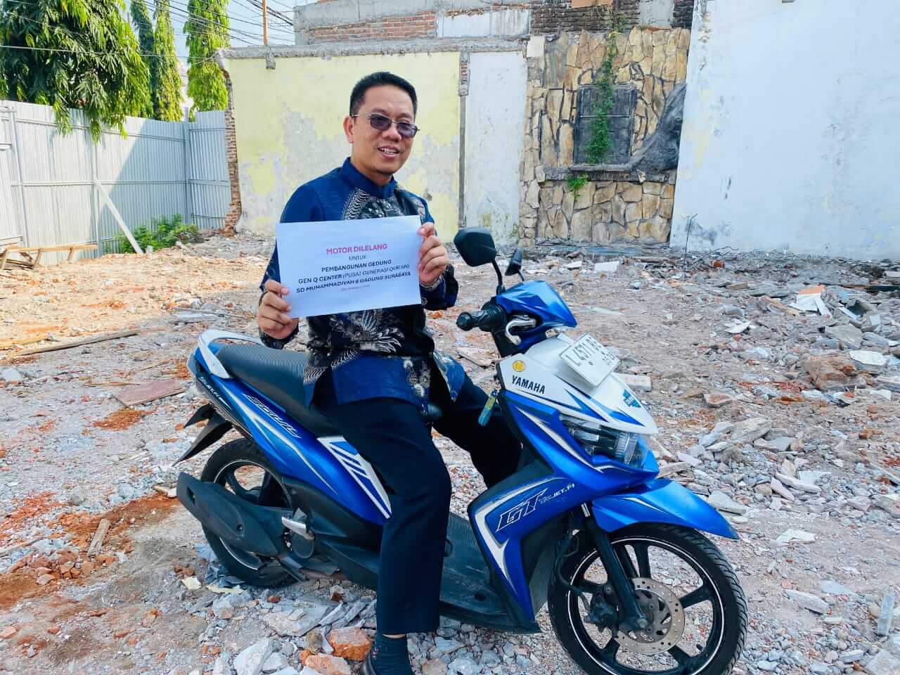 Wujud Cinta Pendidikan, Kepala Sekolah Lelang Motor Pribadi untuk Gedung Gen Q Center SD Muhammadiyah 6 Surabaya