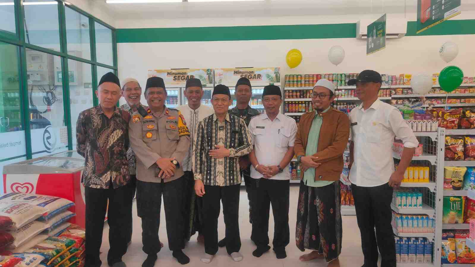 NU dan Muhammadiyah Bersinergi: Toko Basmalah Hadir di Halaman Pesantren SPEAM Putri Pasuruan