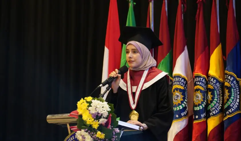 Sondos, Mahasiswi Palestina yang Temukan Rumah Kedua di UMSurabaya