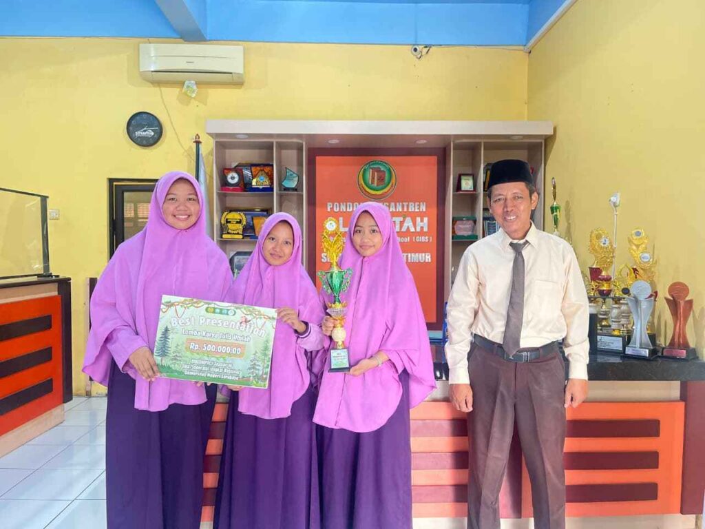 Santriwati SMA Al Fattah Raih Best Presentation di UNESA, Bukti Integrasi Iman dan Ilmu