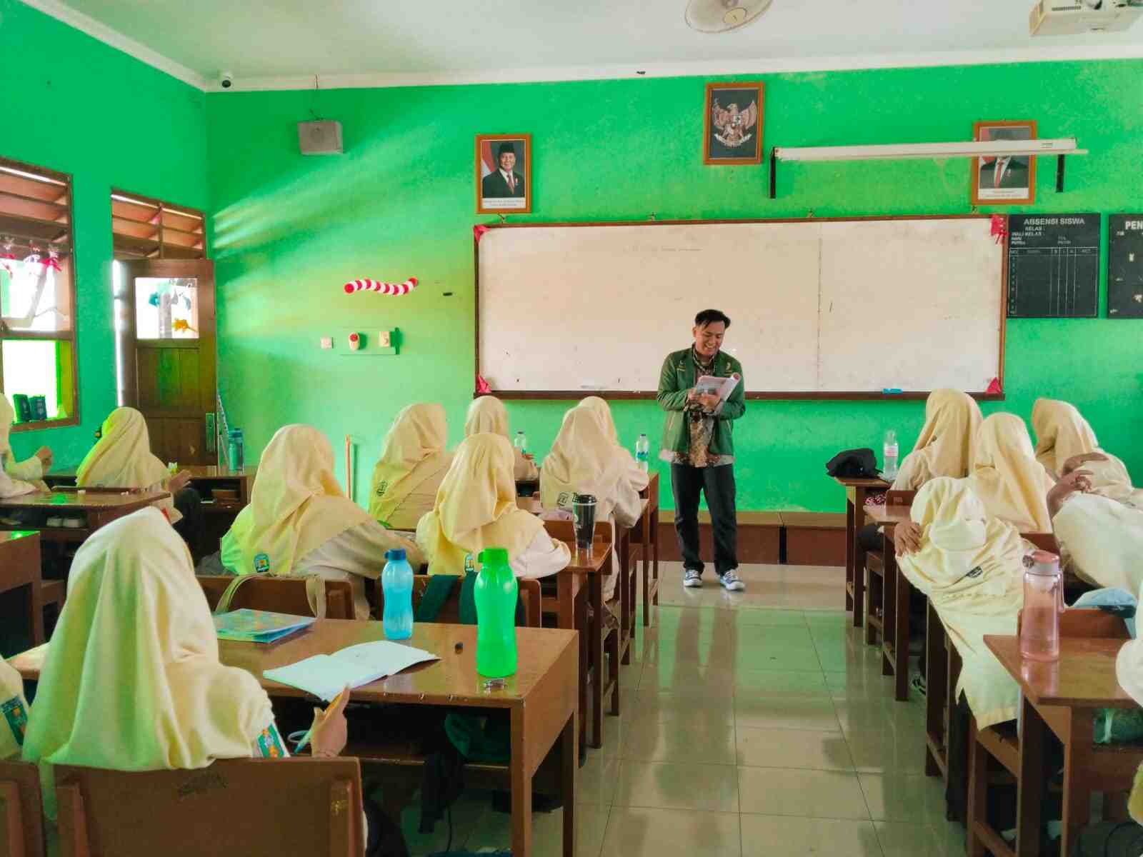 Menjadi Guru Muda di Era Digital: Tantangan dan Harapan Mahasiswa PAI 2025