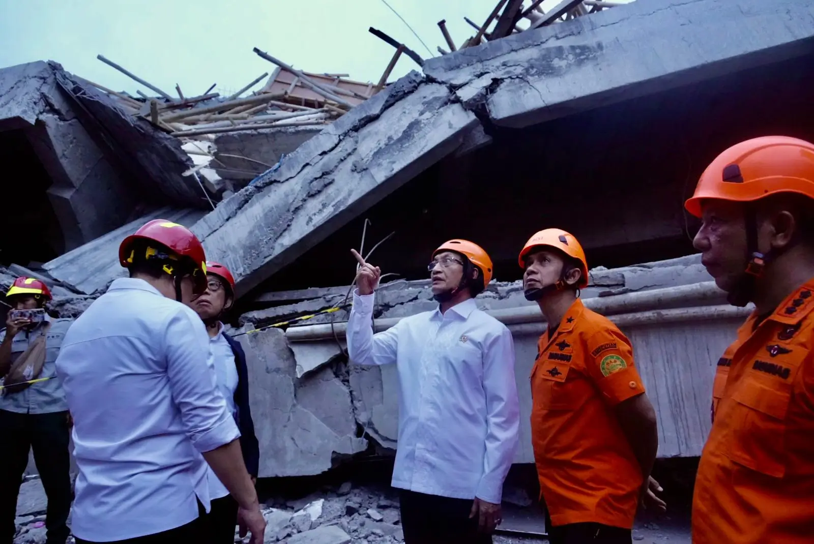 Menag Berharap Ambruknya Bangunan Ponpes Al Khozini Jadi Pelajaran, agar Kejadian Tidak Terulang