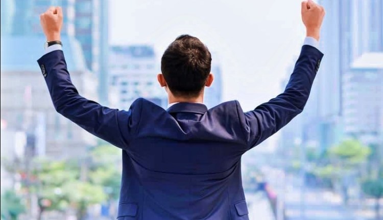 Muda Berkuasa, Tua Tak Berdaya