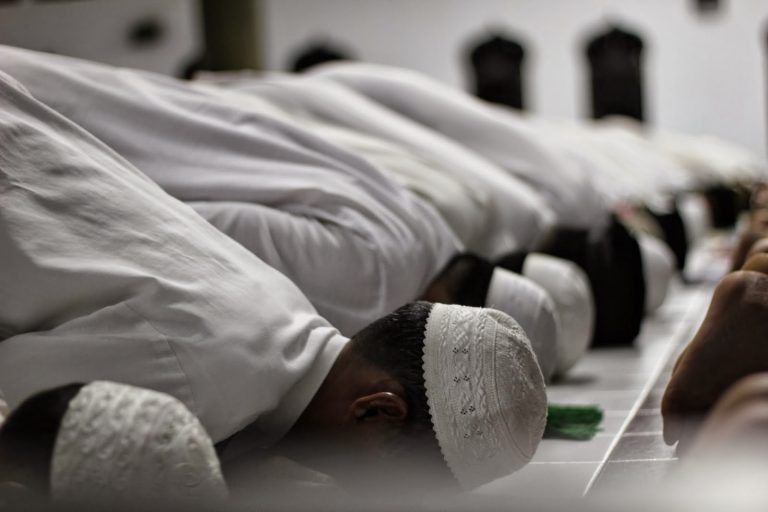Ketenangan Jiwa dalam Dekapan Salat