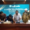 Gandeng BUKOPIN, LAZISMU dan MPW PWM Jawa Timur Salurkan Wakaf Tunai