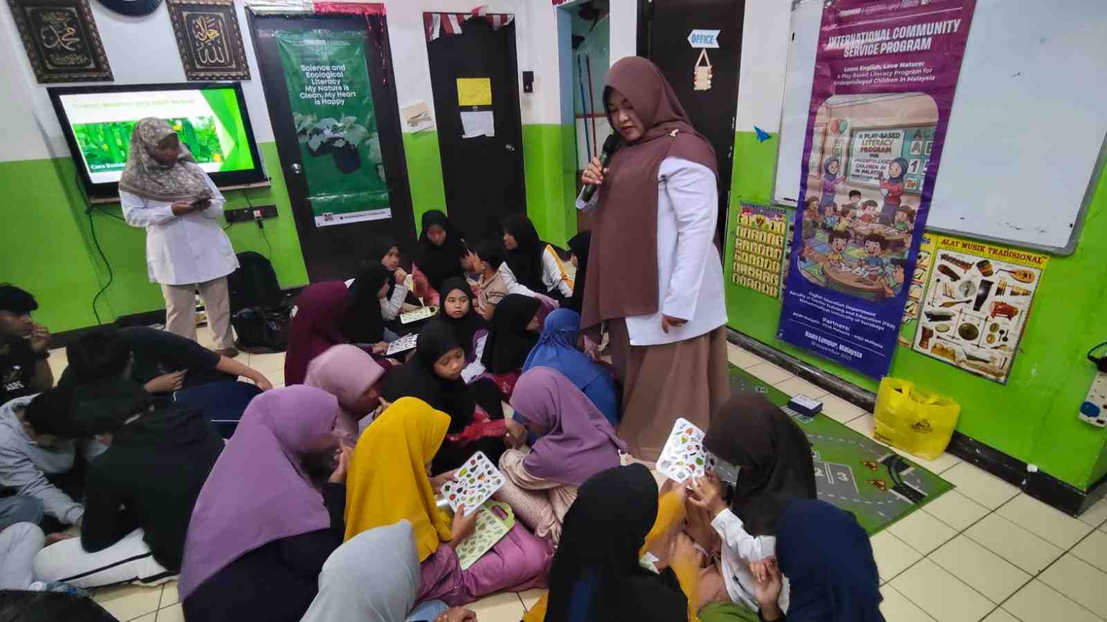 Tingkatkan Literasi Bahasa dan Sains Anak Diaspora: FKIP Gelar Pengabdian Internasional di Kuala Lumpur