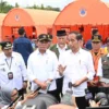 Dampingi Presiden Tinjau Lokasi Bencana, Menko PMK: Jangan Ambil Risiko Tinggal di Zona Merah
