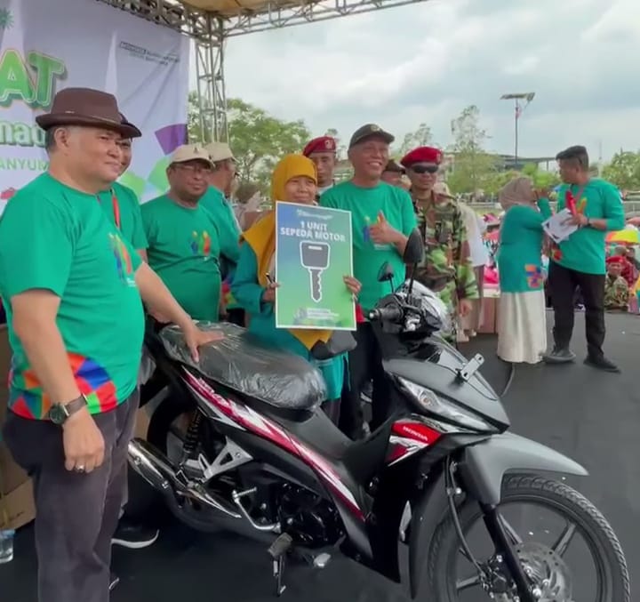 Paket Umrah dan Motor Revo Ramaikan Jalan Sehat Akbar Milad ke-113 Muhammadiyah Kabupaten Banyumas