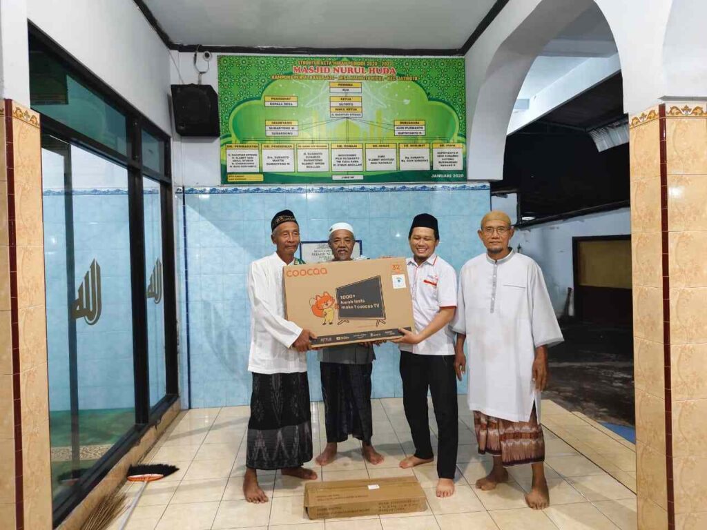 Milad 113 Muhammadiyah: Layanan Lazismu Jatiroto Hadiahkan Smart TV untuk Dua Masjid,