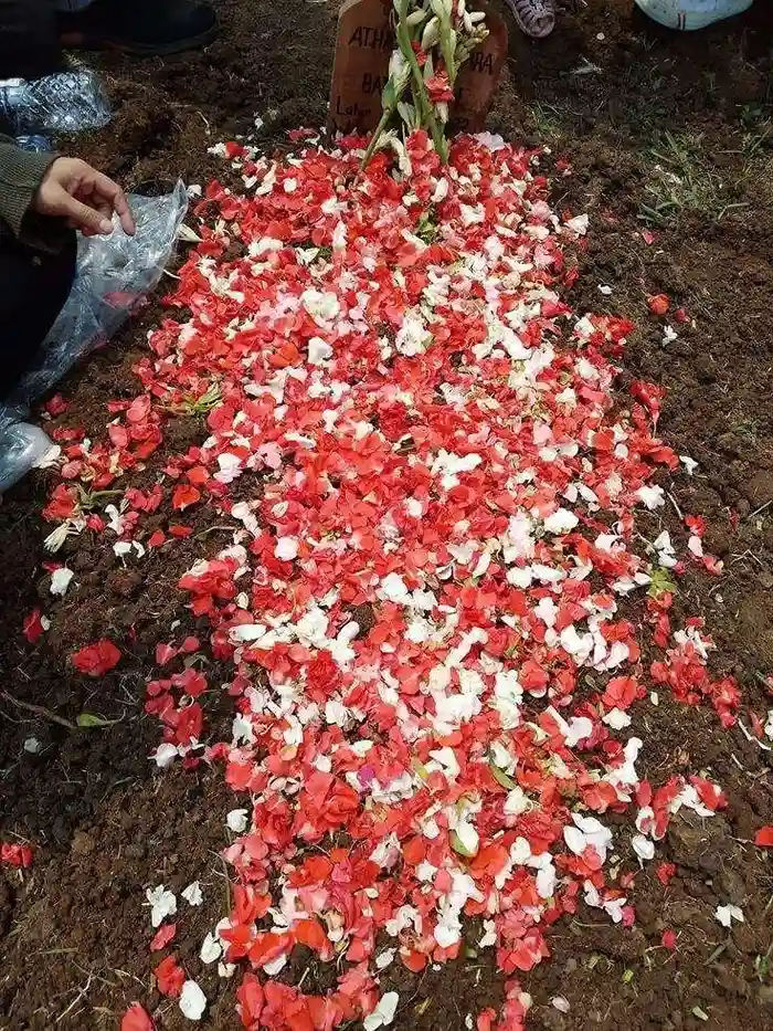 Benarkah Ruh Orang Mati Berkeliling di Sekitar Rumah dan Makamnya?