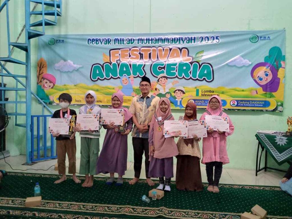 Juara Olimpiade Sains di Festival Anak Ceria Dapat Doorprize dari Mas Pratama, Anggota DPRD Sidoarjo