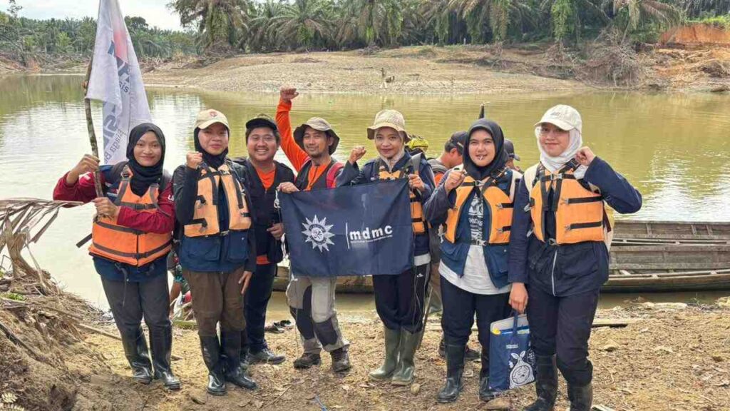 Susuri Sungai, MDMC dan RSI Aisyiyah Beri Layanan Kesehatan dan Dukungan Psikososial di Langkat