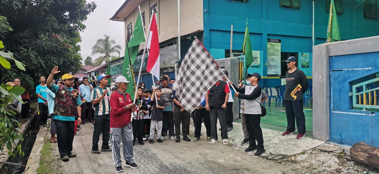 Milad ke-113 Muhammadiyah di Pahandut: Sehari Bergerak, Sehat, dan Melayani Umat