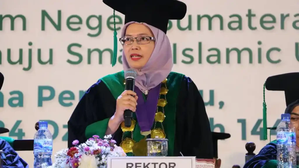 Prof. Dr. Nurhayati, M.Ag (Rektor UIN Sumatra Utara Medan)