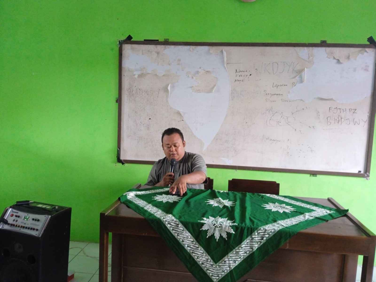 Madrasah Ahmad Dahlan: Ikhtiar PCM Karanglewas Menyiapkan Kader Muhammadiyah Masa Depan