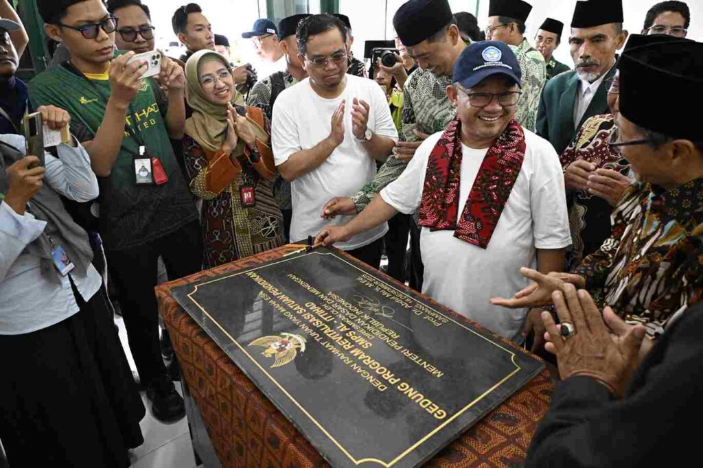 Revitalisasi Satuan Pendidikan di Sampang Tuntas Lebih Cepat, Mendikdasmen Lakukan Peninjauan 