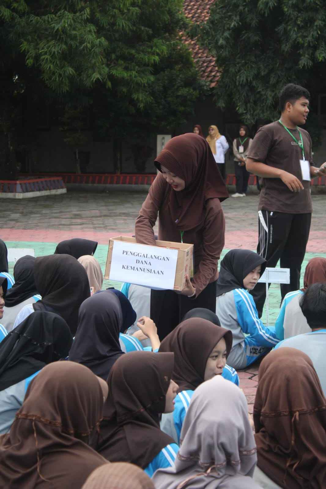 SMA Negeri 1 Kesesi Pekalongan Salurkan Donasi Bencana Sumatera Melalui Lazismu