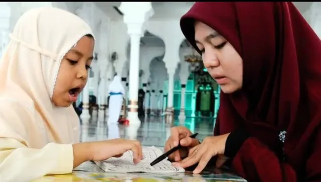 Guru agama akan ditingkatkan kesejahteraannya.