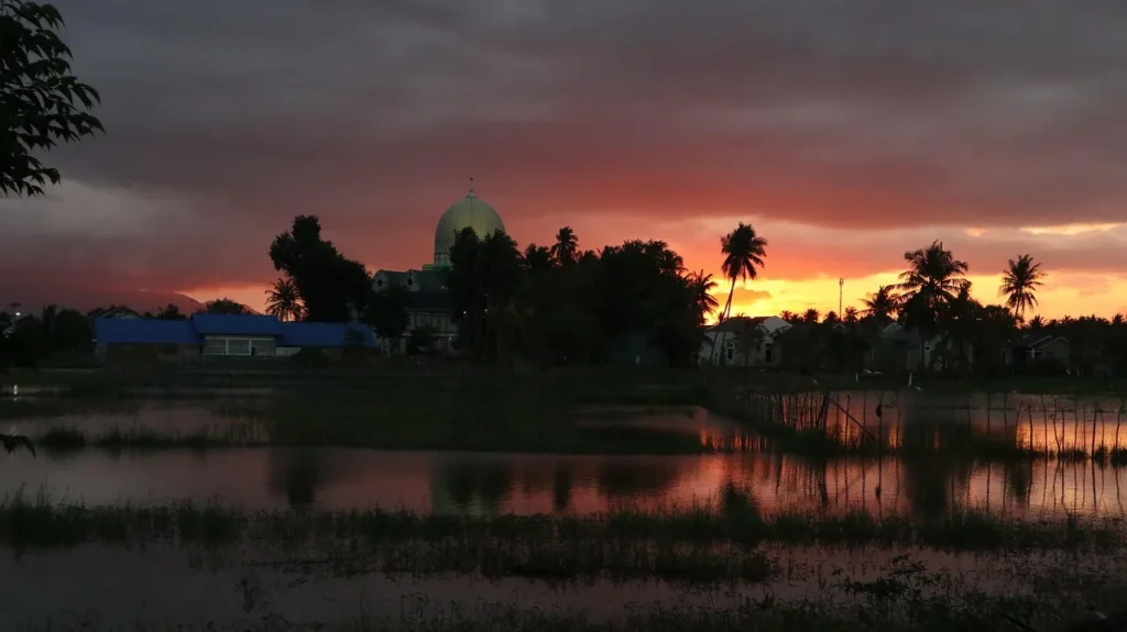 Panggilan Senja: Jendela Taubat Sang Musafir