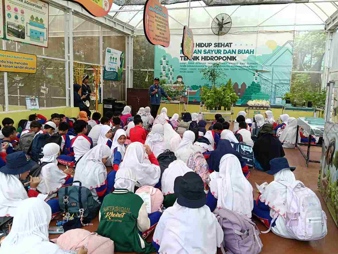 Murid SDM Limas Eksplorasi Keanekaragaman Hayati di Batu Love Garden