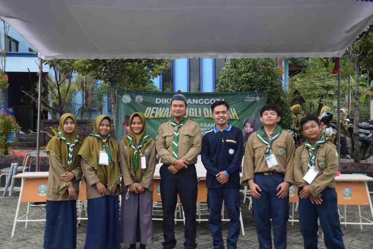 Cetak Kader Tangguh, Lima Pandu HW SMA Fourmula Ikuti Diklat DSD Lamongan